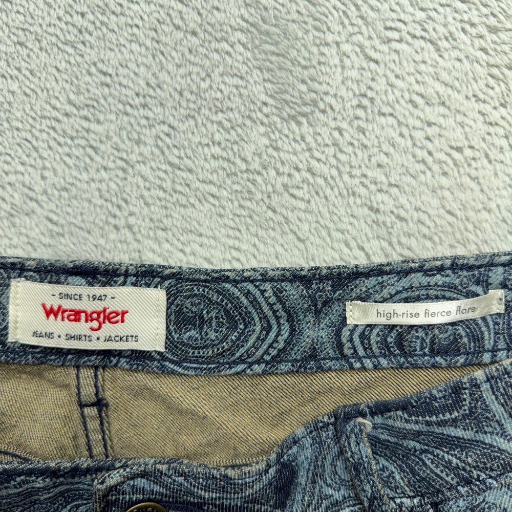 Wrangler Jeans Womens 14 Blue Paisley High-Rise Fierce Flare Stretch Denim Pants - Picture 5 of 9